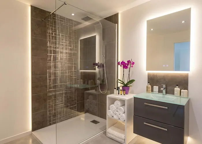 La Roche Aux Fees Bed & Breakfast