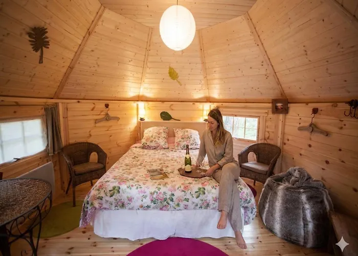 Bed & Breakfast La Roche Aux Fees